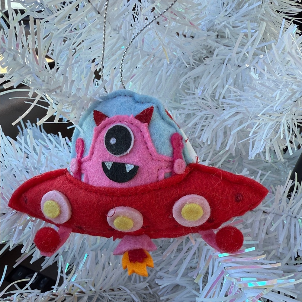 NWT Red and Pink Alien Spaceship Felt Ornament set of 5